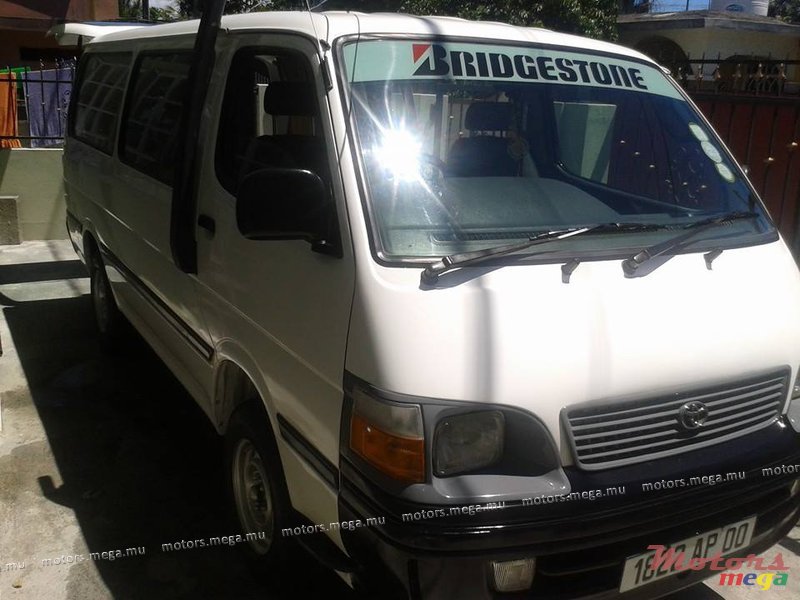 2000' Toyota photo #1