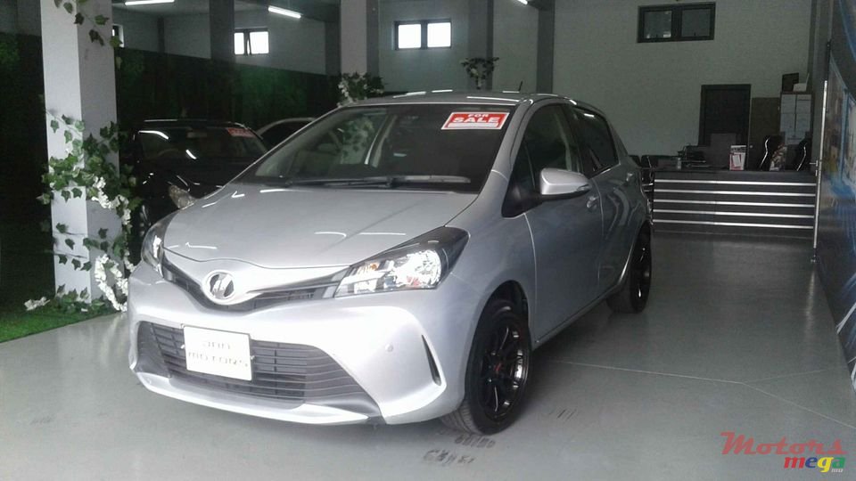 2016' Toyota Vitz photo #3