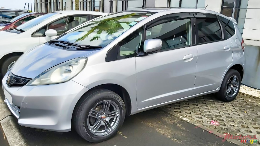 2011' Honda Fit photo #1