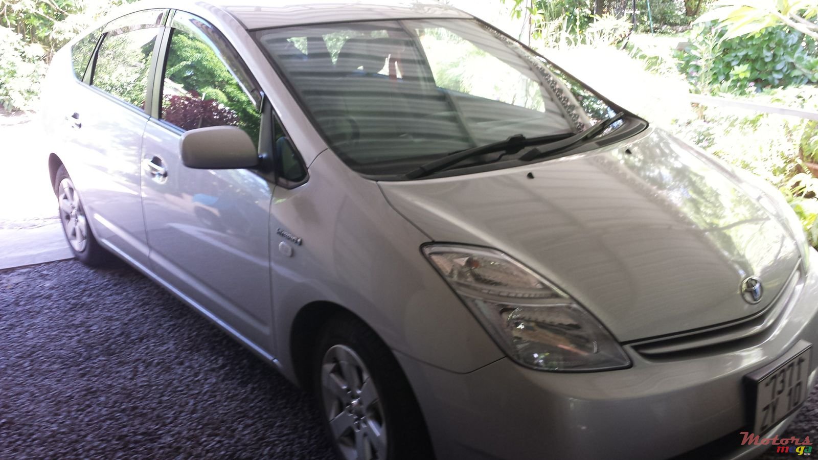 2010' Toyota Prius photo #1