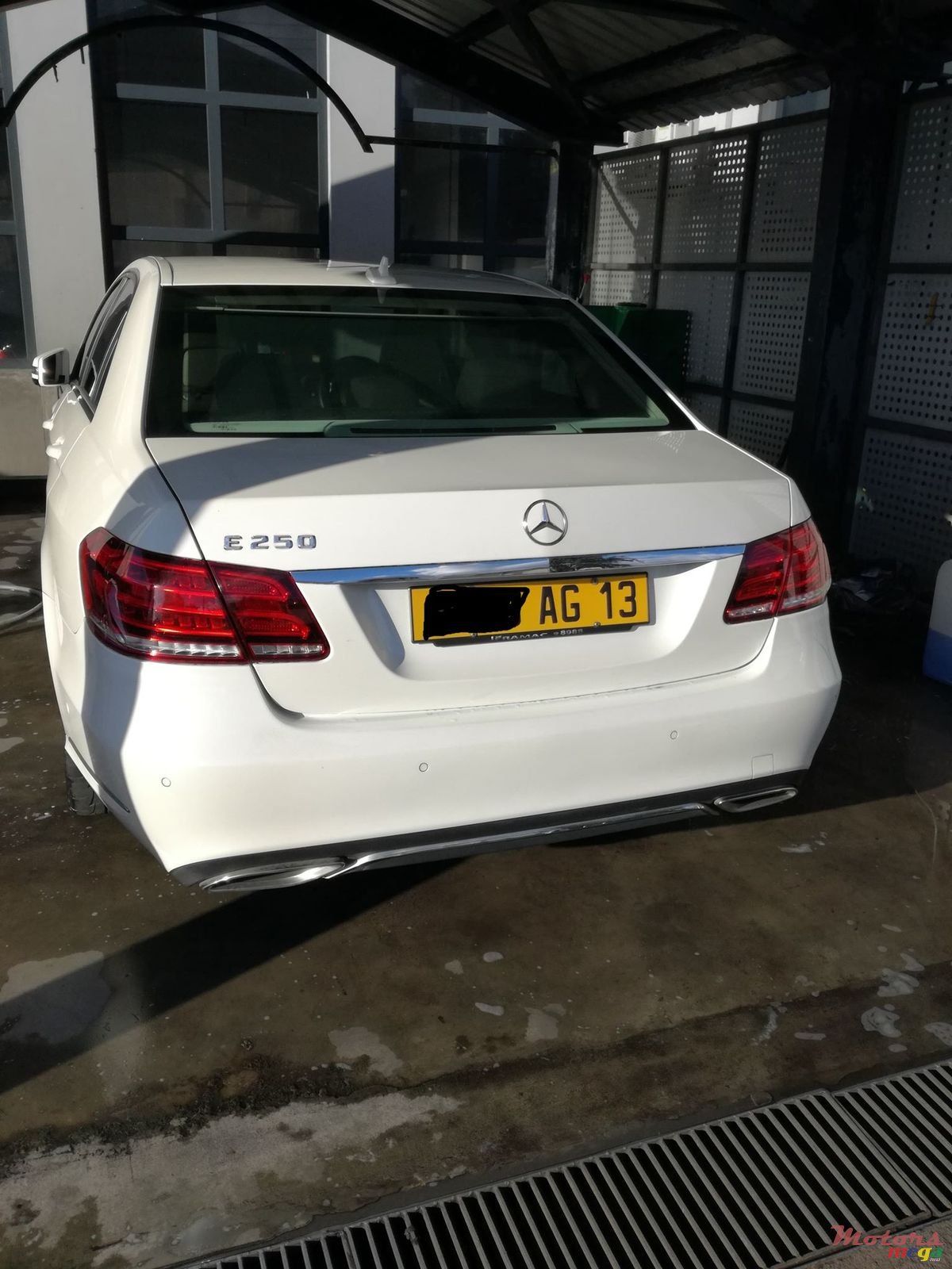 2013' Mercedes-Benz E-Class photo #3