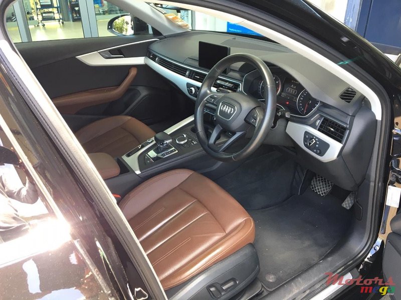 2016' Audi A4 Sedan photo #2