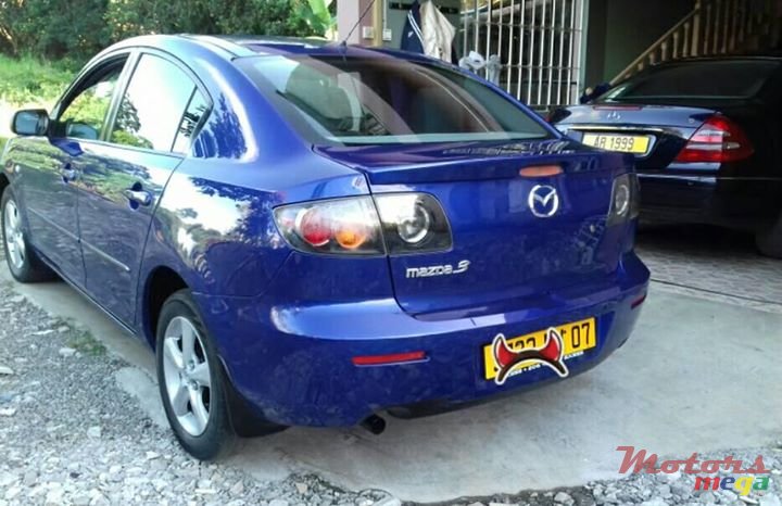 2007' Mazda 3 MANUAL photo #2