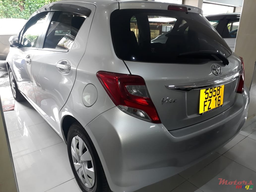 2016' Toyota Vitz photo #5