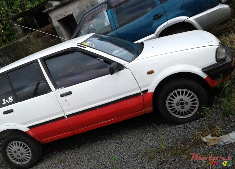 1988' Toyota Starlet photo #1