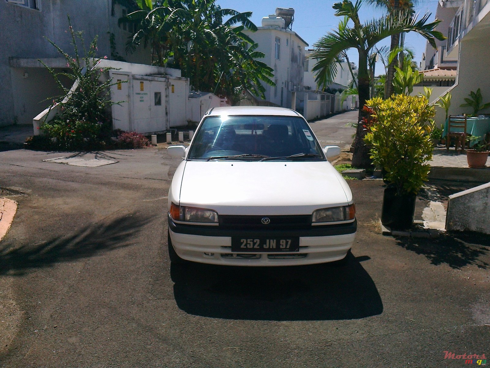 1997' Mazda 323 none photo #1