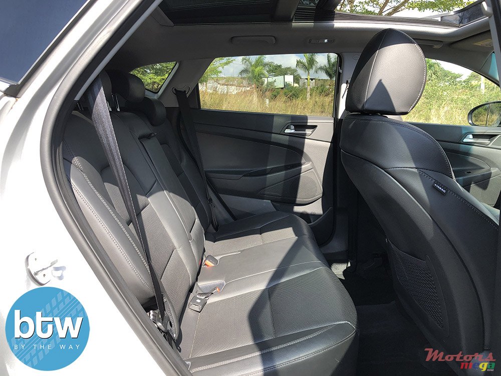 2020' Hyundai Tucson photo #7