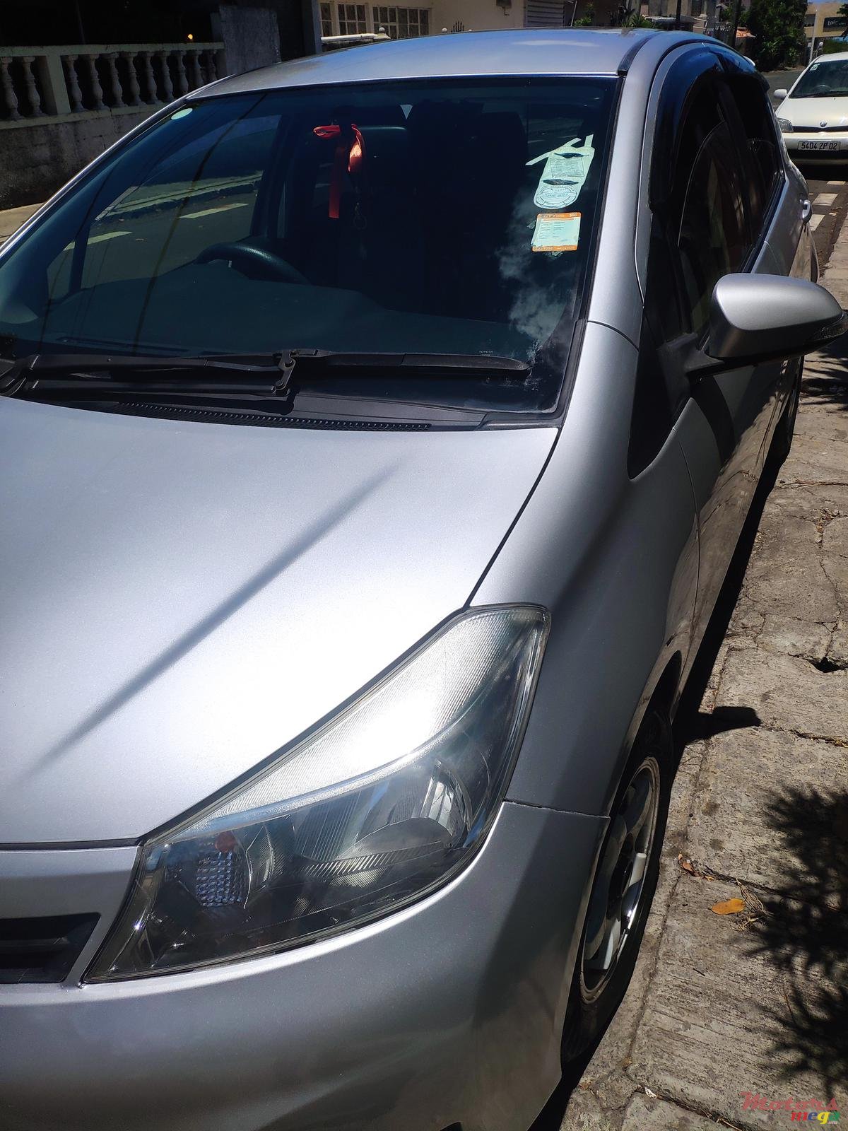 2012' Toyota Vitz photo #3