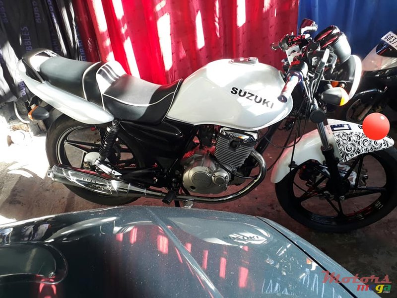 2013' Suzuki photo #1
