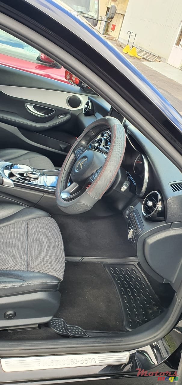 2017' Mercedes-Benz C-Class photo #2