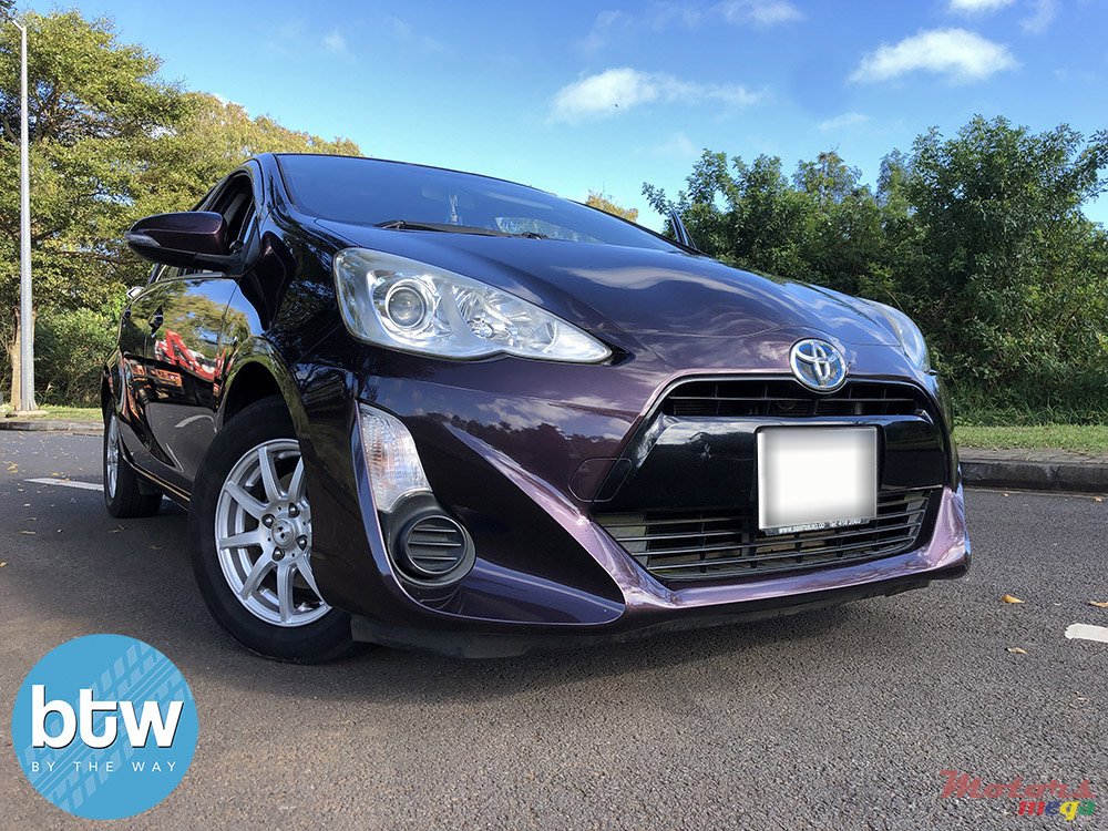 2016' Toyota Aqua photo #1