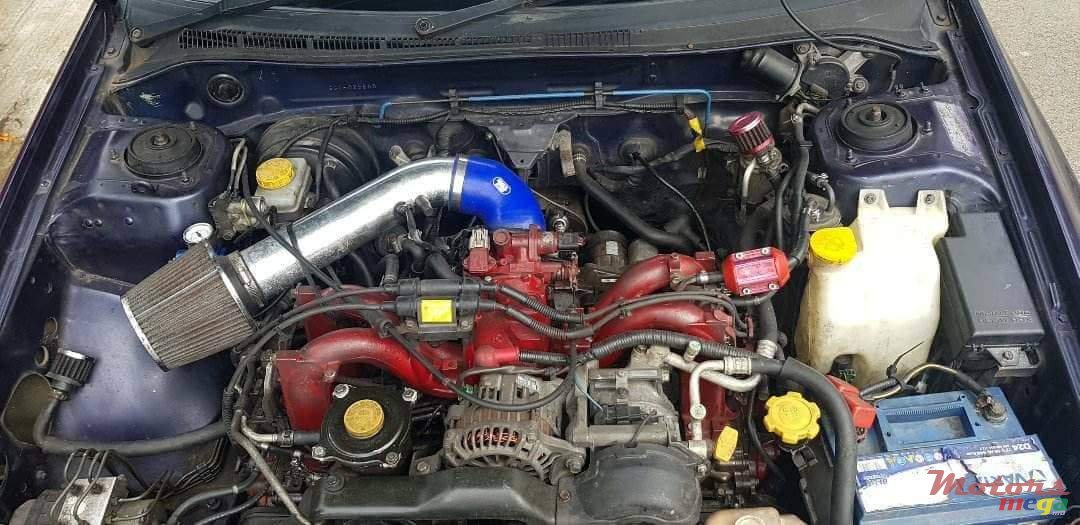 2000' Subaru Impreza photo #2