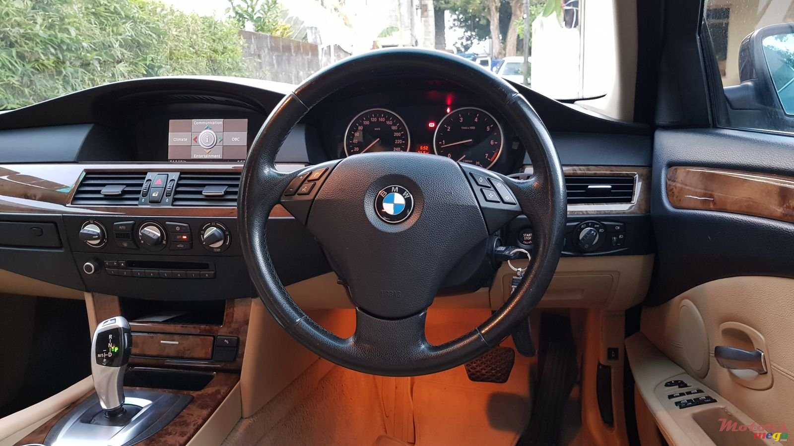 2008' BMW 523 Automatic photo #6