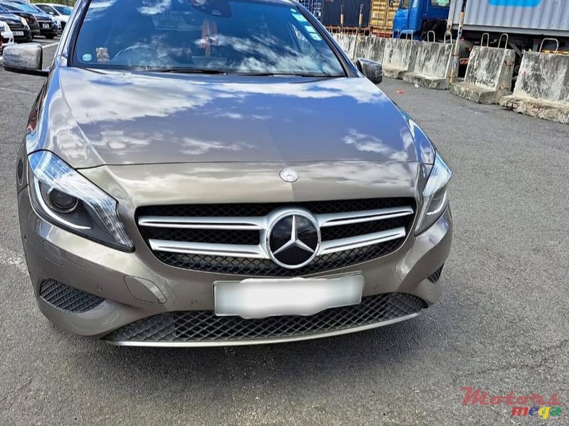 2014' Mercedes-Benz A 180 photo #1