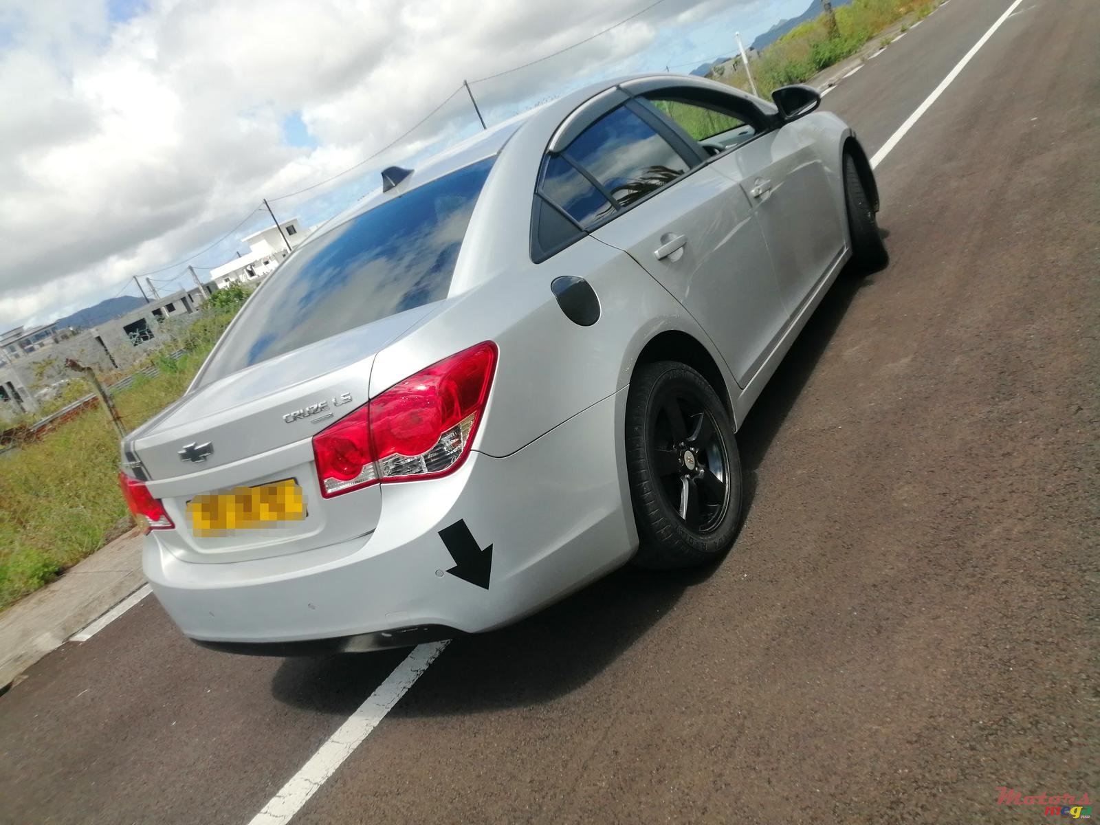 2010' Chevrolet Cruze photo #3