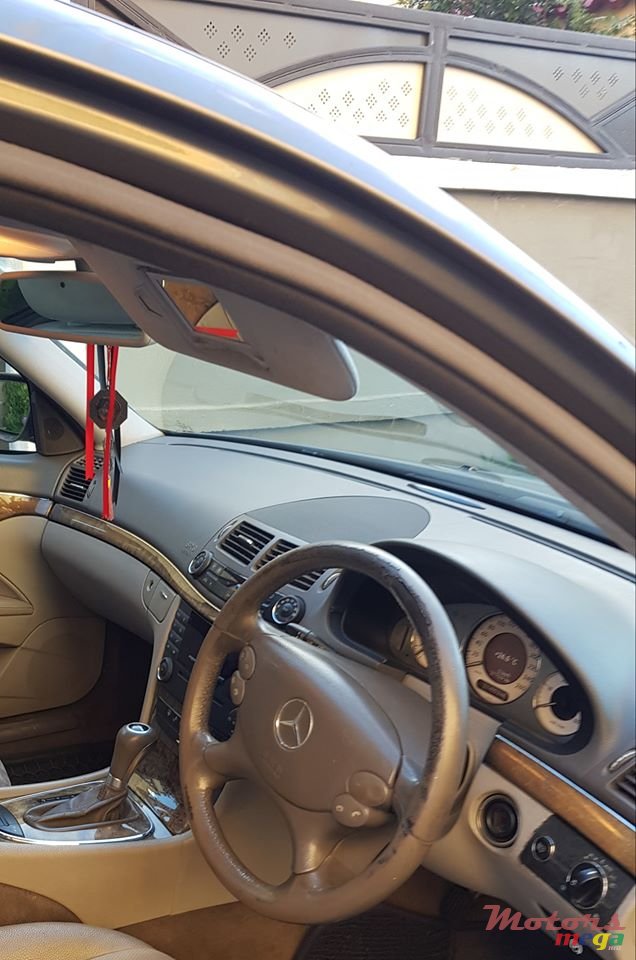 2007' Mercedes-Benz E-Class photo #6