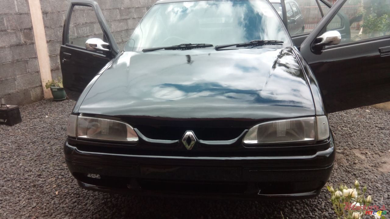 1993' Renault 19 body kit photo #2