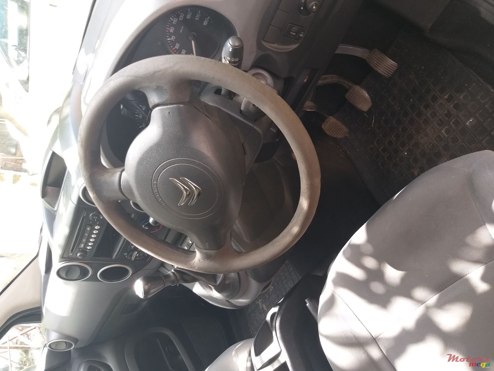 2012' Citroen Berlingo photo #2