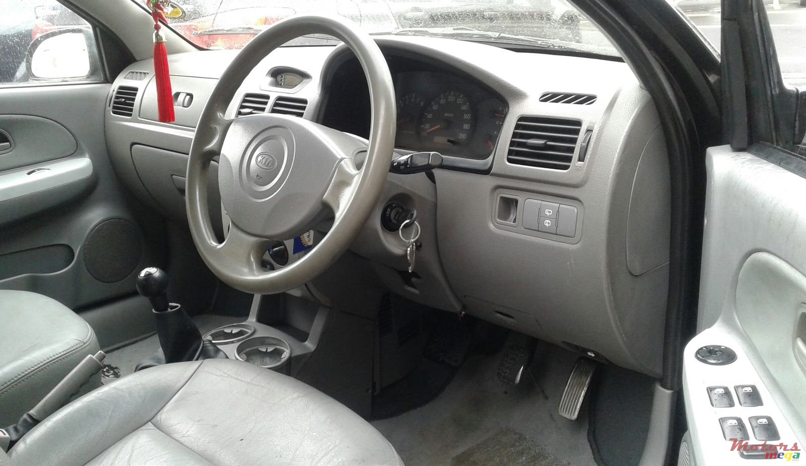 2004' Kia Rio photo #3