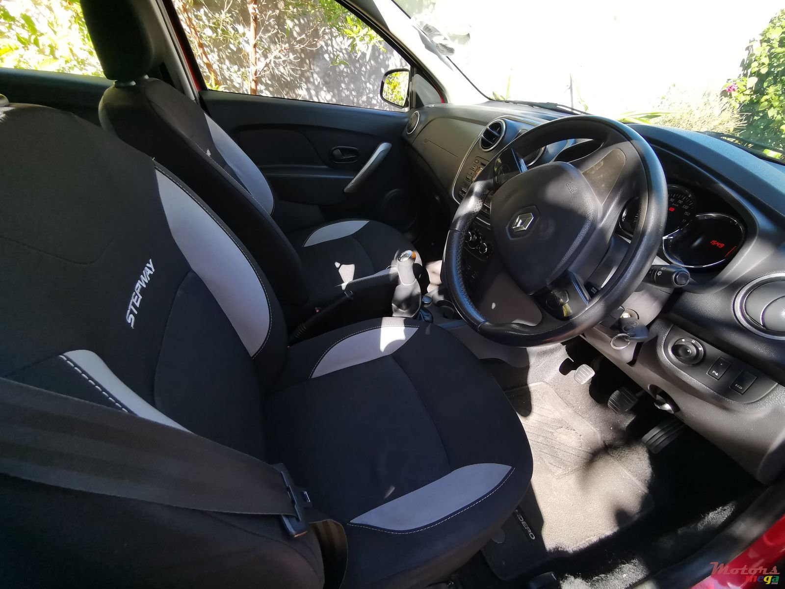 2015' Renault Sandero StepWay photo #3