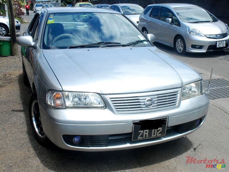 2002' Nissan Sunny photo #2