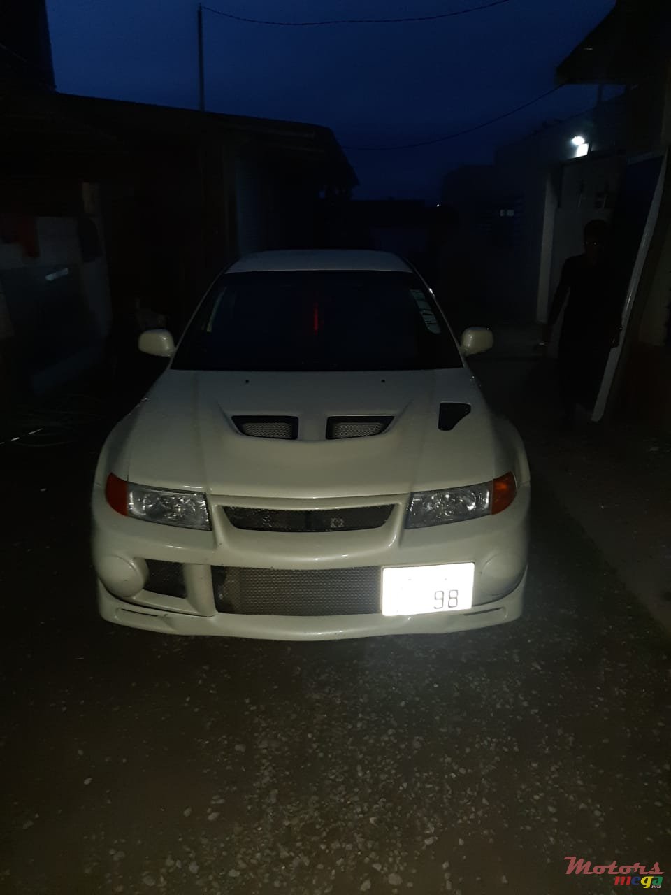 1998' Mitsubishi Lancer Evolution photo #2