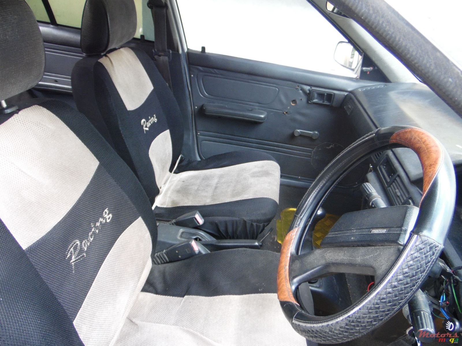 1989' Mazda 323 photo #4