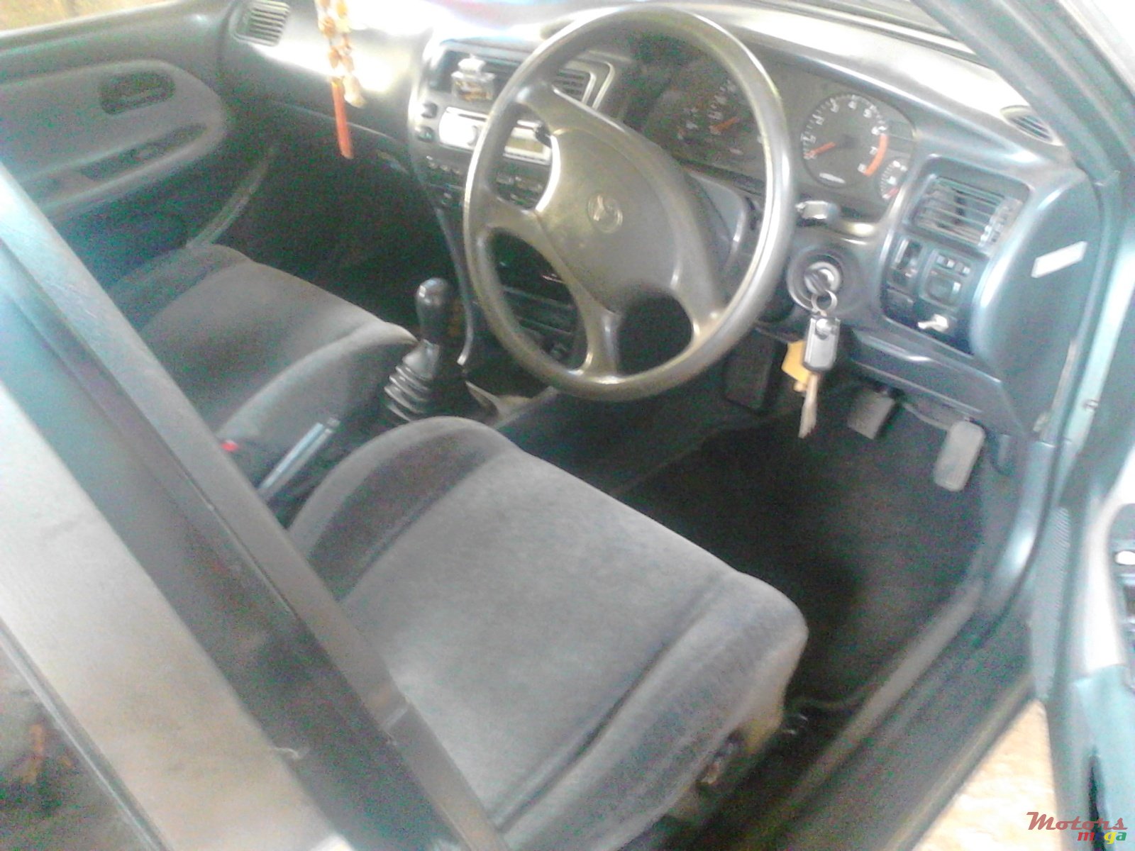 1992' Toyota Corolla photo #2