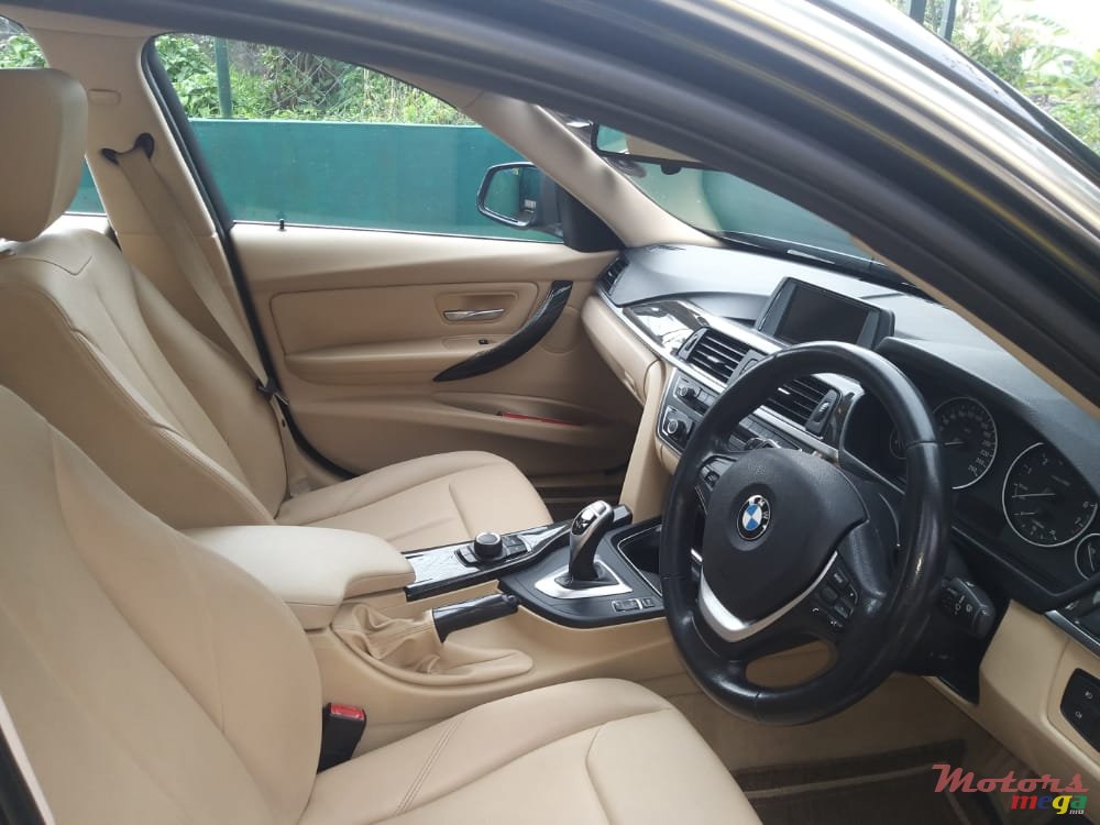 2012' BMW 320 photo #4