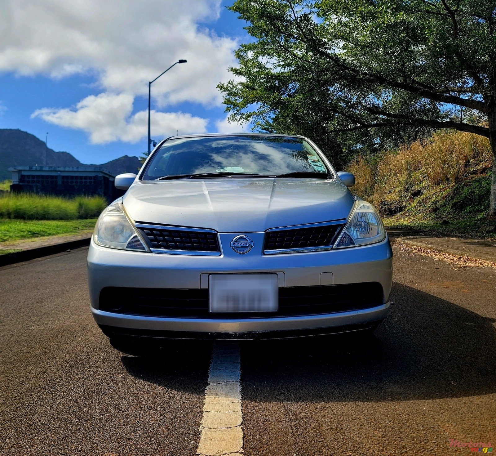 2007' Nissan Tiida photo #1