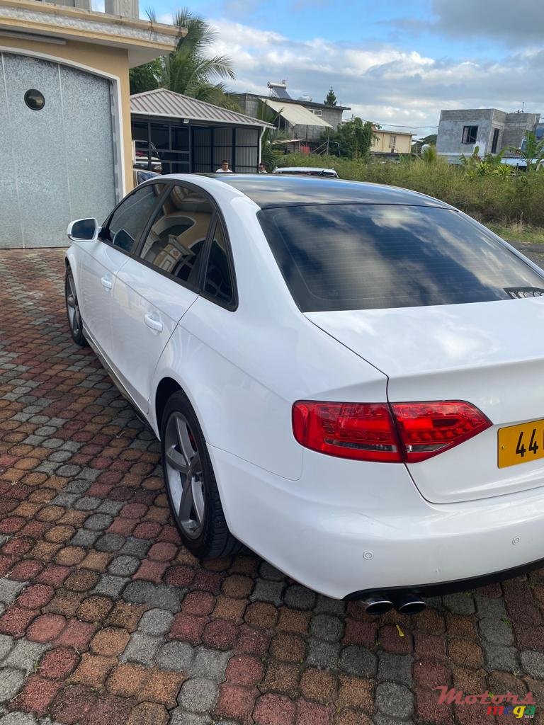 2011' Audi A4 B8 photo #4