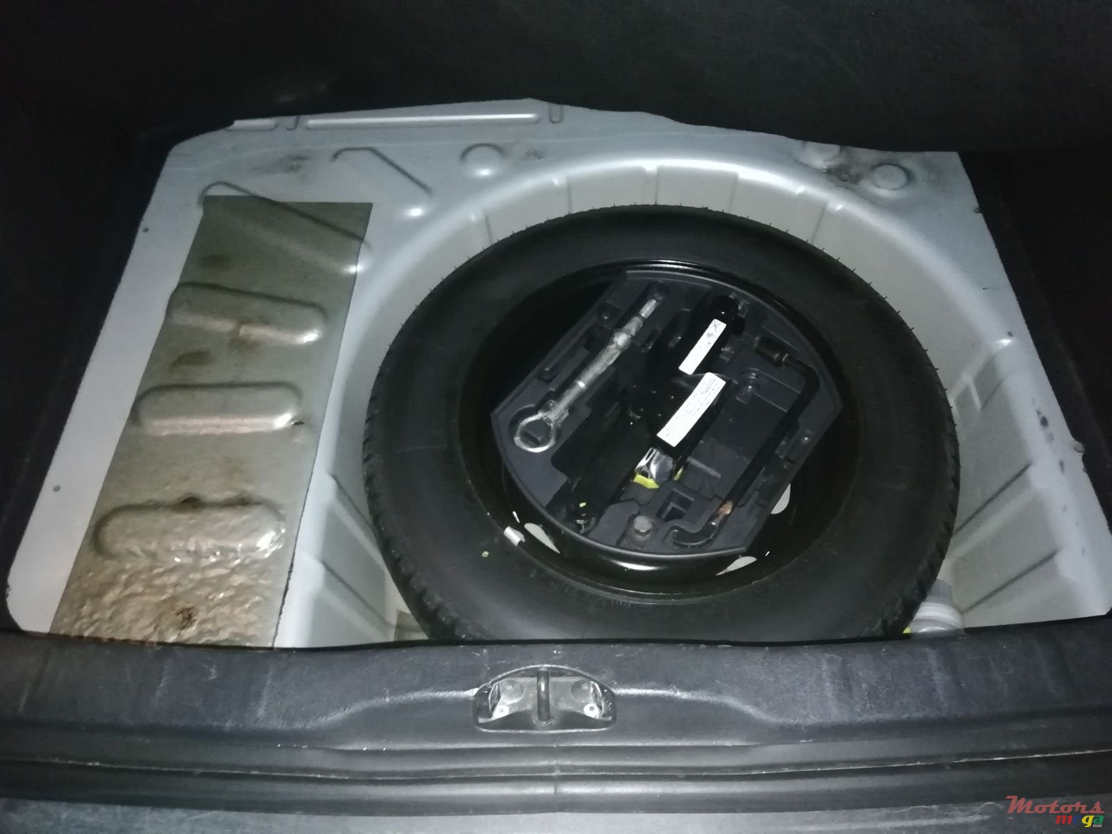 2008' Citroen C4 photo #4