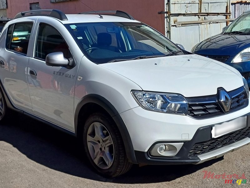 2019' Renault Sandero StepWay photo #1