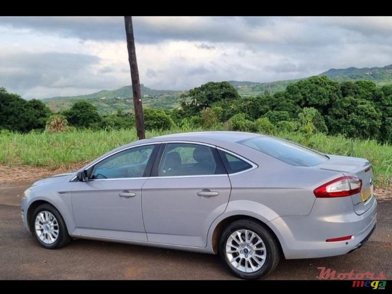 2014' Ford Mondeo photo #5