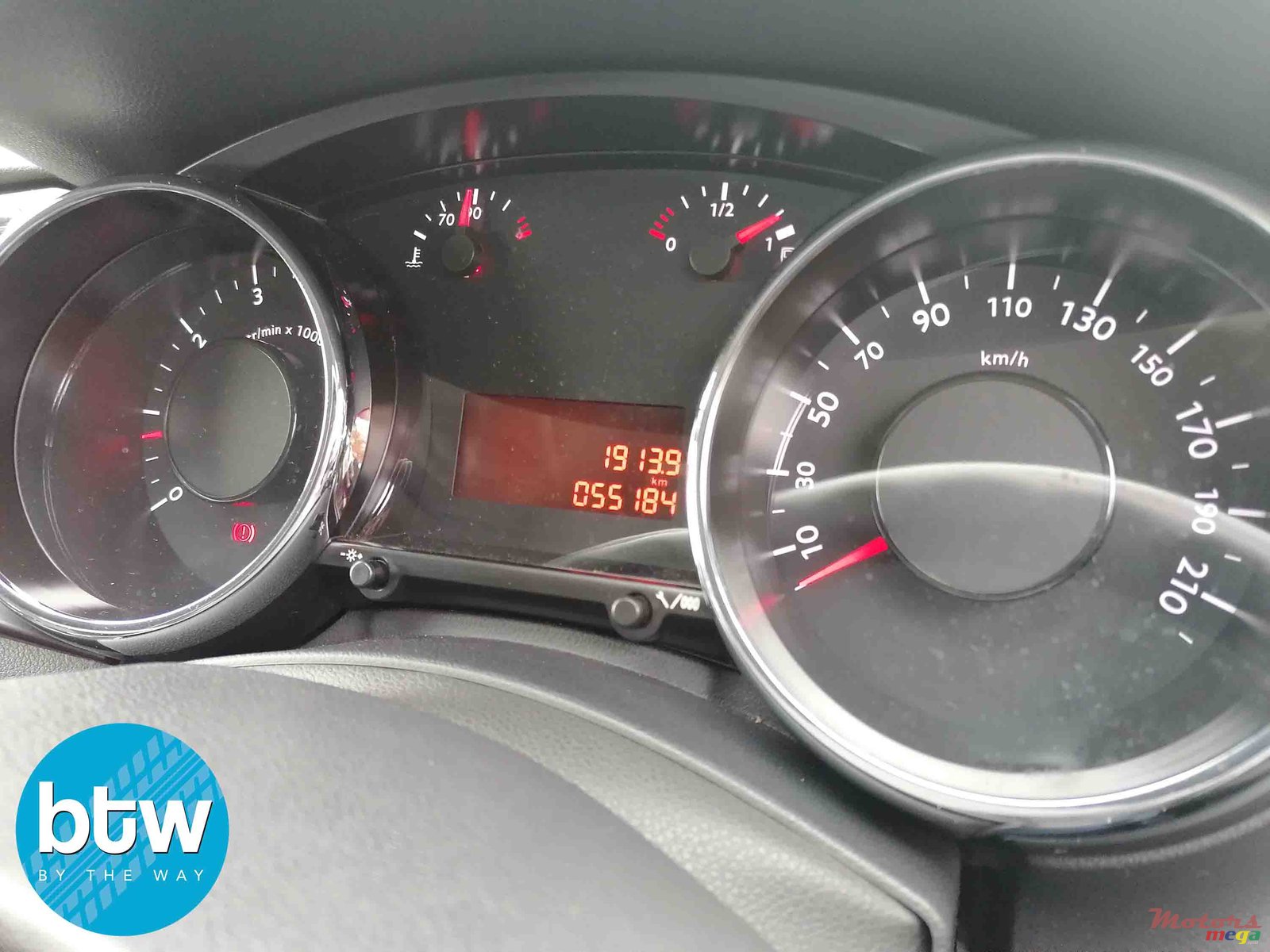 2013' Peugeot 3008 photo #7