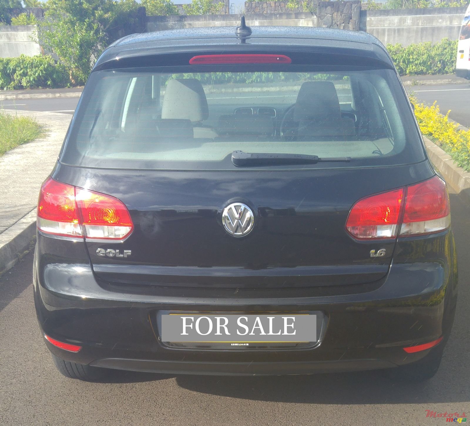 2010' Volkswagen Golf VI photo #2