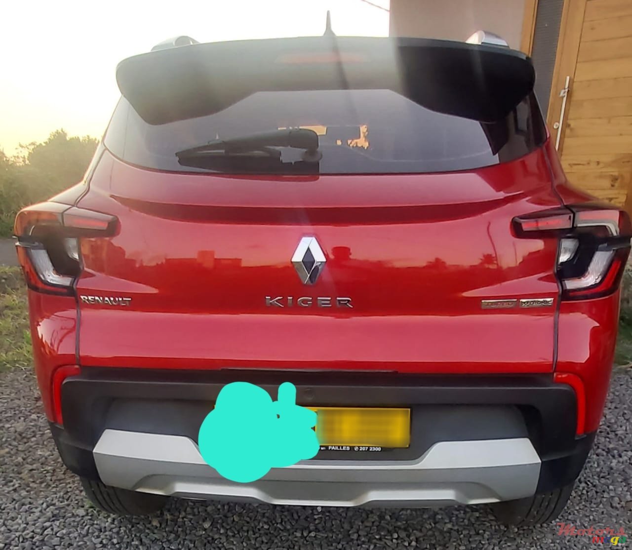 2022' Renault 10 photo #2