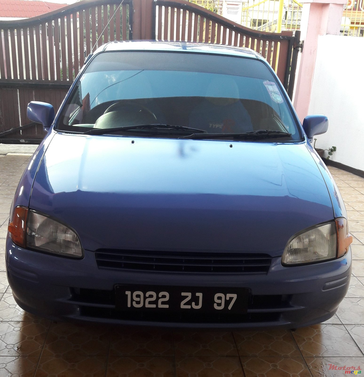 1997' Toyota Starlet photo #2