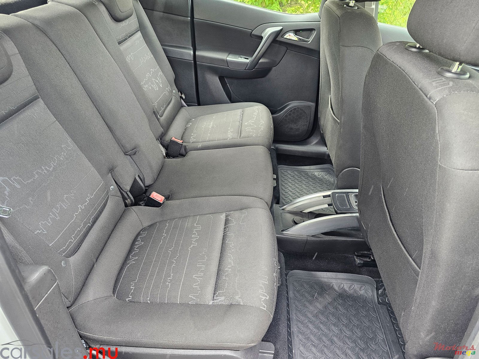 2012' Opel Meriva 1.4 Turbo photo #5