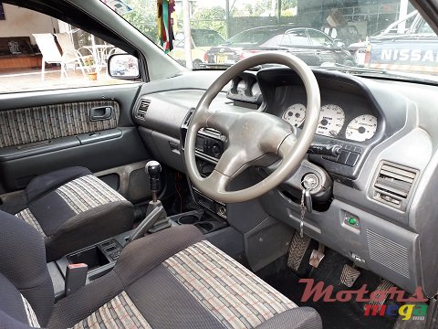 1995' Mitsubishi RVR photo #7