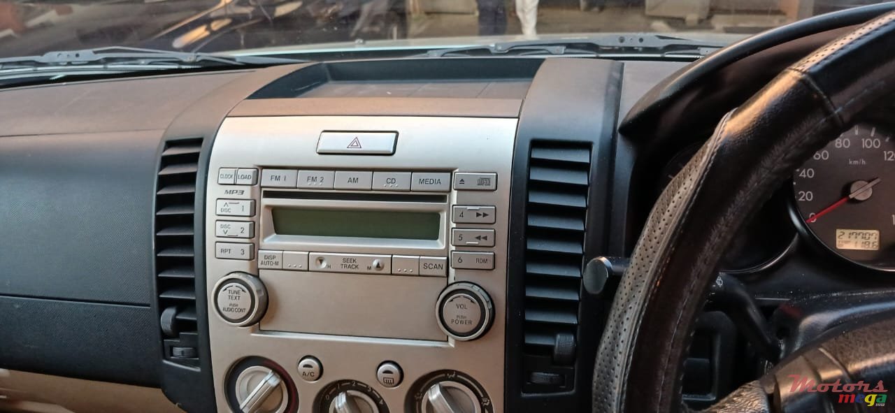 2010' Ford Ranger FORD EVEREST 7 Seater photo #4