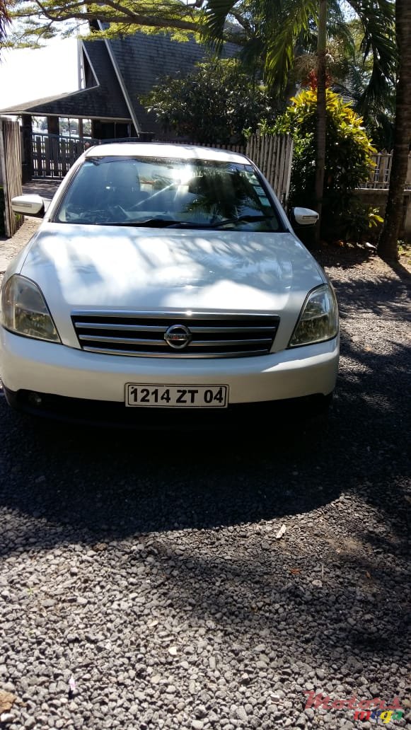 2004' Nissan Cefiro photo #1