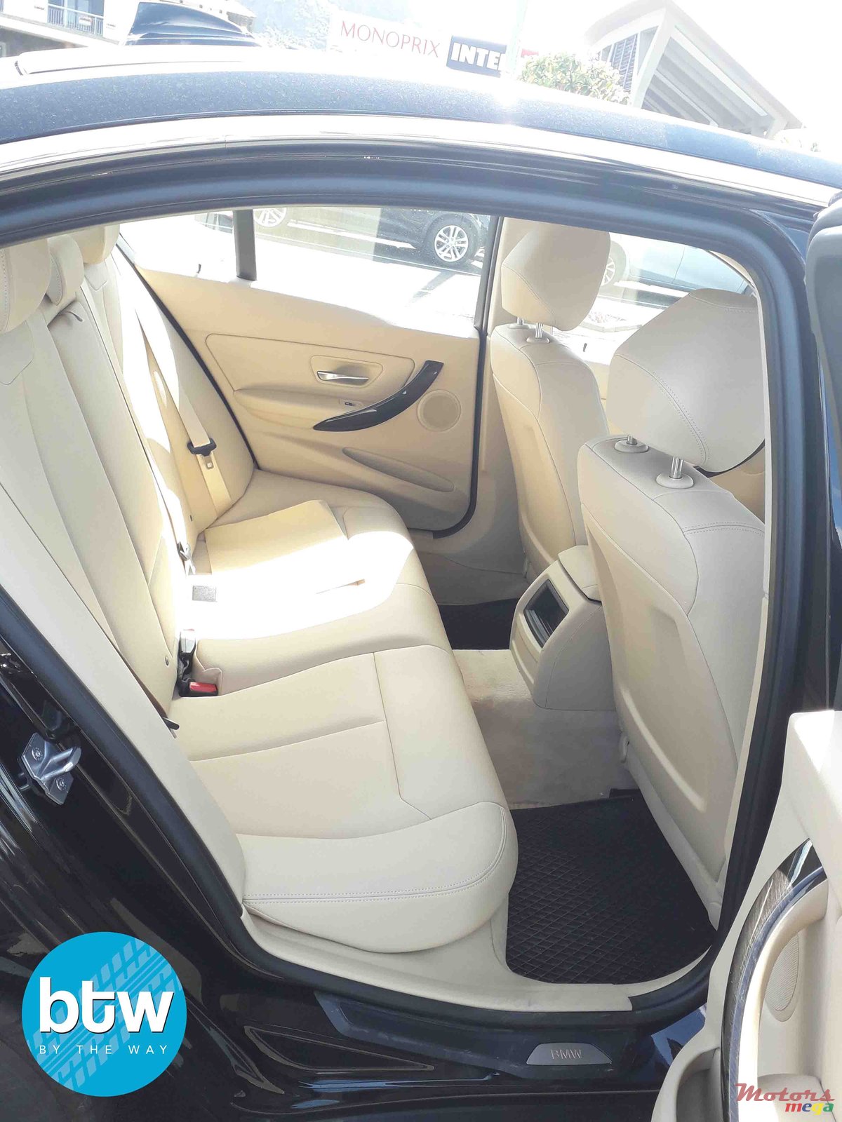 2014' BMW 320 photo #6