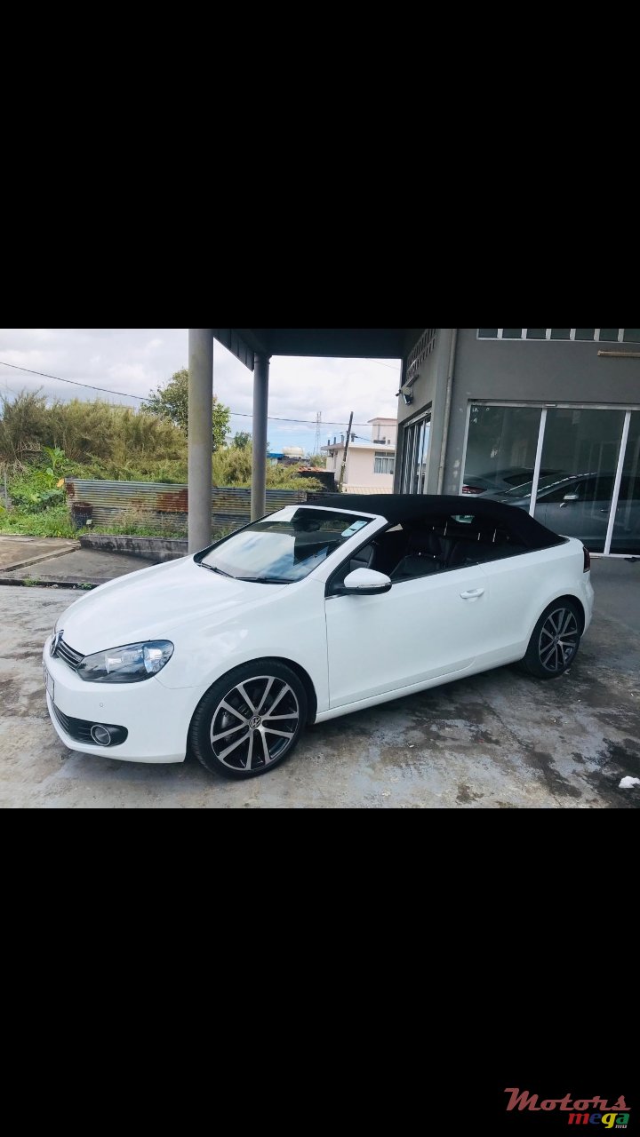 2013' Volkswagen Cabriolet photo #1