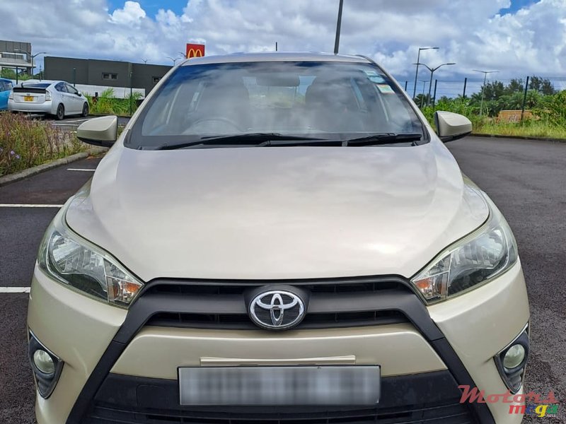 2016' Toyota Yaris photo #1