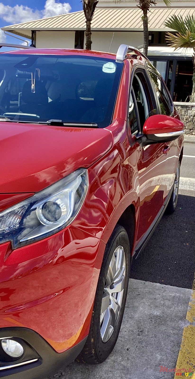 2018' Peugeot 2008 PURETECH-57844117 photo #4