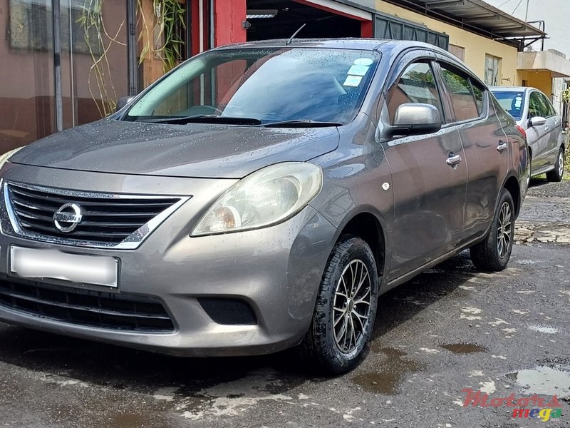 2013' Nissan Almera photo #1