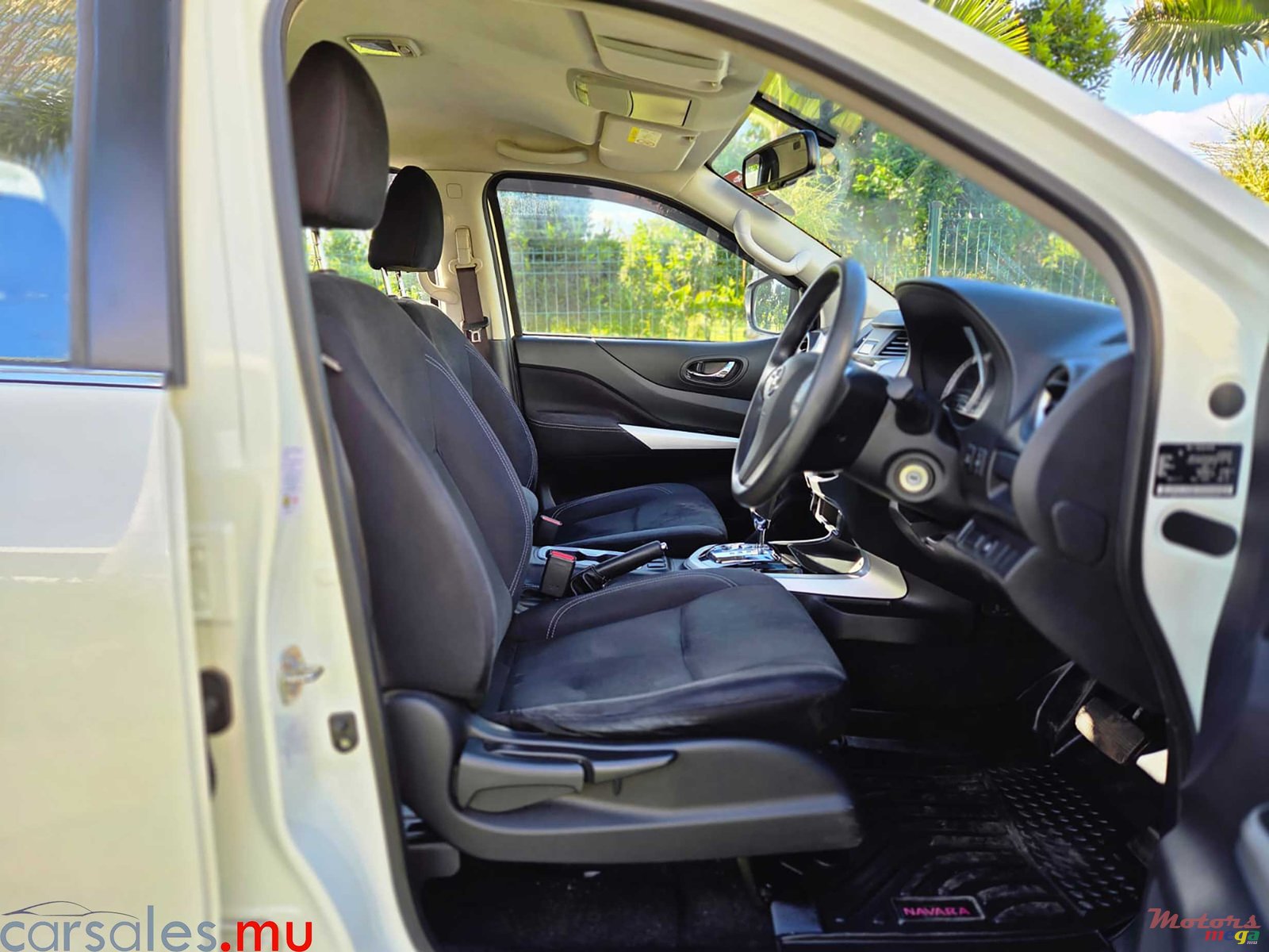 2021' Nissan Navara SE 4x2 photo #5