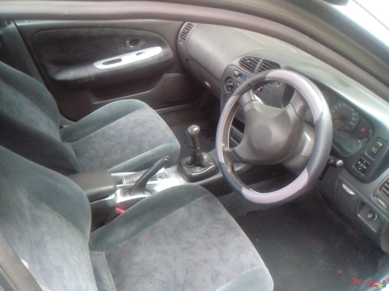 1998' Mitsubishi Lancer photo #3