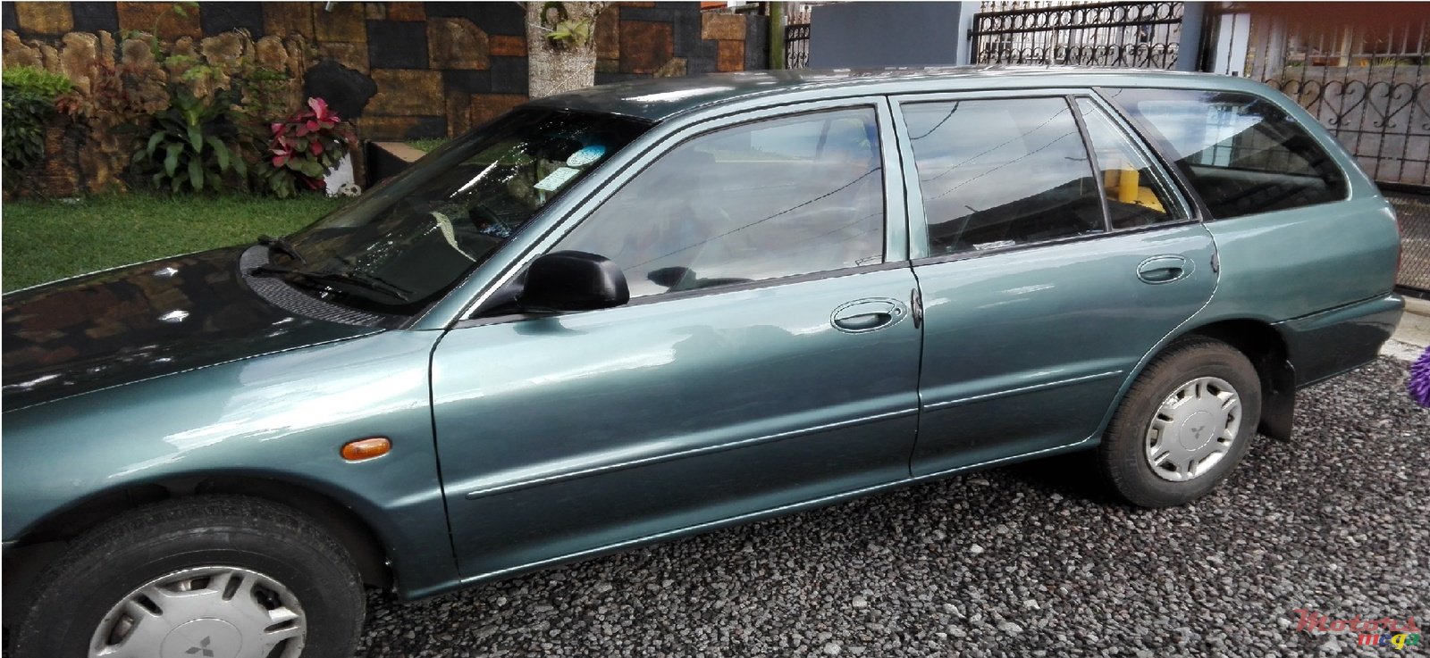 1999' Mitsubishi Lancer photo #1